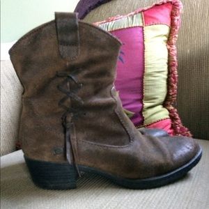 Born cowboy booties